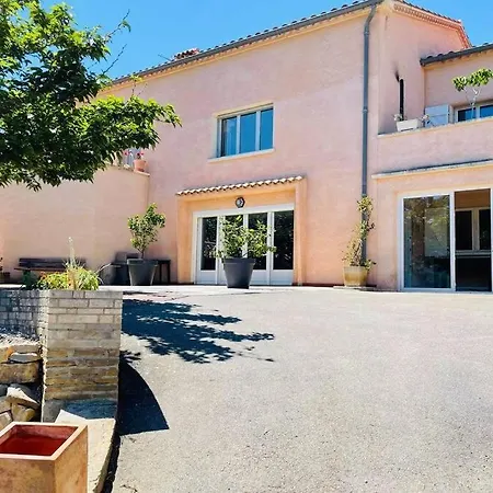 Charmante Maison Avec Jacuzzi