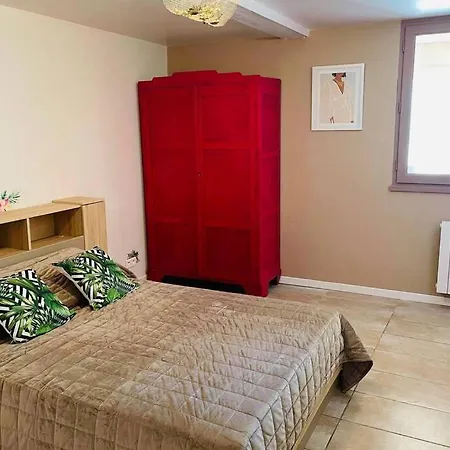Charmante Maison Avec Jacuzzi 度假居