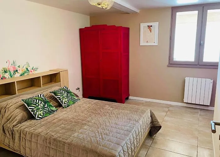 Charmante Maison Avec Jacuzzi Сasa de vacaciones